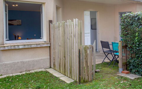 La Bernerie-En Retz 400: Wood, Backyard, Garden, Home Fencing, Fence, Yard, Landscaping, Wood Stain, Hardwood, Picket Fence