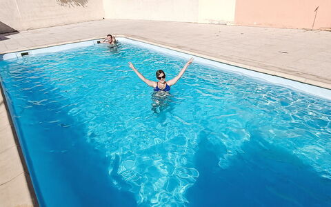 Cap Caddy: Swimming Pool, Leisure, Recreation, Vacation, Fun, Resort, Leisure Centre