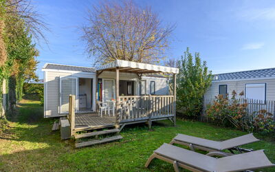 Accommodation:&nbsp;Le Cygne 400.10