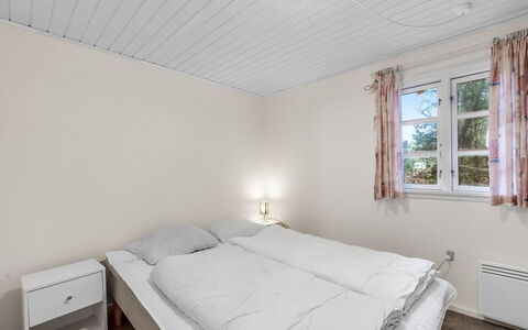 Brawith - 700M to the Fjord: Wood, Bedroom, Ceiling, Bed, Interior Design, Floor, Flooring, Home, Bedding, Bed Sheet