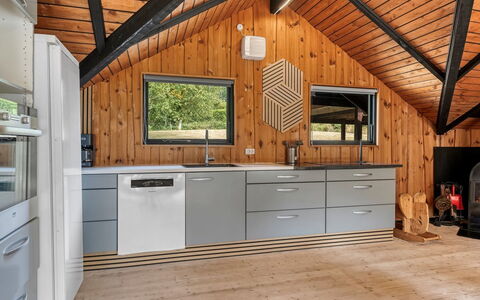 Jantje - 500M to the Fjord: Wood, Ceiling, Kitchen, Interior Design, Flooring, Floor, Attic, Countertop, Wood Stain, Hardwood