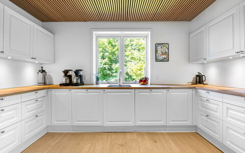 Solvey - 400M from the Sea: Furniture, Interior Design, Flooring, Floor, Ceiling, Room, Chair, Table, Apartment, Kitchen & Dining Room Table