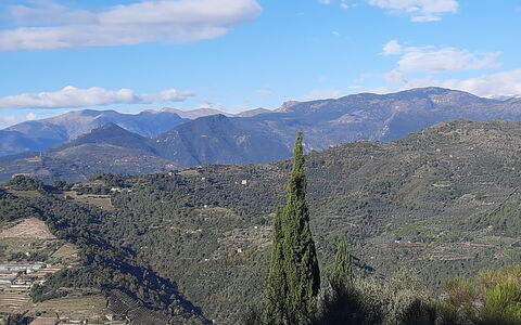 Villa dei Sogni: Mountain, Mountainous Landforms, Hill, Mountain Range, Highland, Hill Station, Ridge, Landscape, Wilderness, Valley