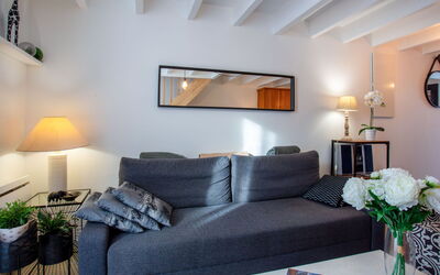 La Bernerie-En Retz 450: Furniture, Interior Design, Couch, Wall, Flooring, Living Room, Room, Floor, Wood, Apartment