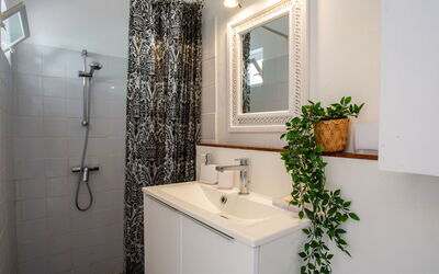 Accommodation:&nbsp;Norecic 450.2
