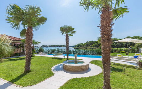 Villa Vizula: Swimming Pool, Resort, Eco Hotel, Shade, Garden, Leisure, Outdoor Furniture, Landscaping, Estate