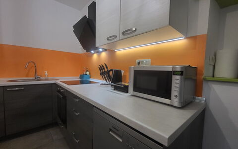 Appartamento Soul & Travel Ac And Wifi Croazia: Kitchen, Kitchen Appliance, Countertop, Major Appliance, Kitchen Sink, Cabinetry, Interior Design, Home Appliance, Kitchen Stove, Stove