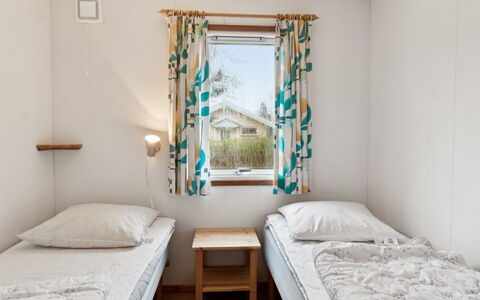 Ginette - 500M from the Sea: Wood, Bedroom, Bed, Home, Bunk Bed, Bed Frame, Bedding, Hostel, Linens, Bed Sheet