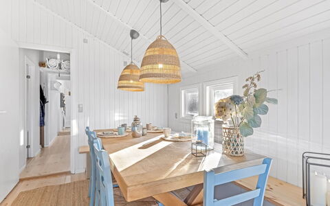 Sissie - 400M from the Sea: Estate, Shade, Driveway, Farmhouse