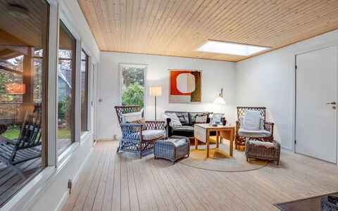 Floora - 20M from the Sea: Flooring, Wall, Floor, Interior Design, Wood, Ceiling, Wood Flooring, Lighting, Furniture, Laminate Flooring
