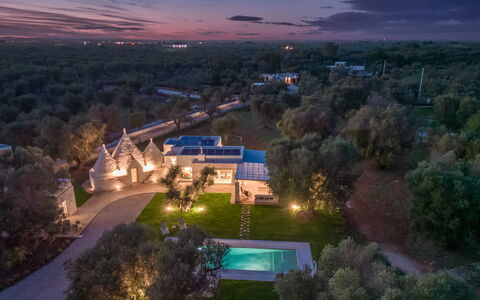 Trullo Brenda: Estate, Garden, Lawn, Landscaping, Mansion, Park, Villa, Farmhouse