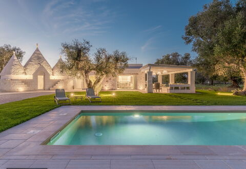 Trullo Brenda: Garden, Lawn, Estate, Landscaping, Swimming Pool, Park, Yard, Farmhouse, Villa, Mansion