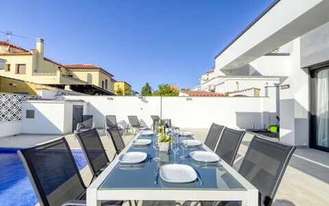 Mon Petit Paradis: Apartment, Sea, Balcony, Shade, Hotel, Resort, Penthouse Apartment, Aluminium