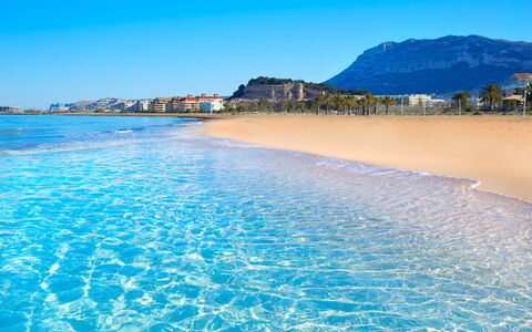 Dénia 773: Blue, Water, Body Of Water, Horizon, Beach, Coast, Coastal And Oceanic Landforms, Sea, Summer