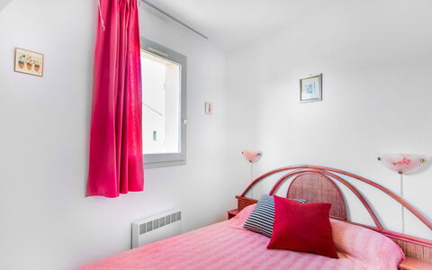 Les Canoubiers Iii: Apartment, Sea, Balcony, Shade, Hotel, Resort, Penthouse Apartment, Aluminium
