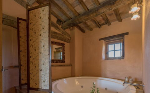 Prugnolo: Wall, Plumbing Fixture, Bathtub, Interior Design, Flooring, Ceiling, Floor, Bathroom, Composite Material, Plumbing