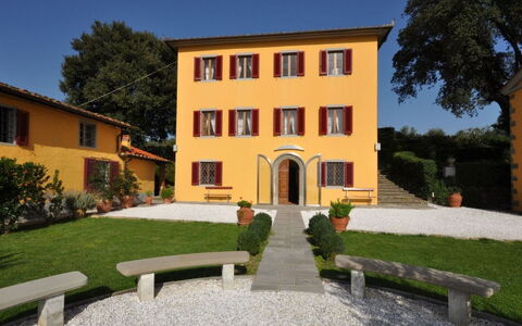 Villa Cerreta: Facade, Home, Estate, Garden, Lawn, Yard, Landscaping, Hacienda, Villa, Courtyard