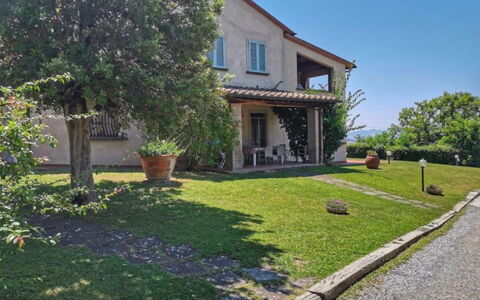 Podere della Madonna Villa: House, Home, Residential Area, Shrub, Cottage, Estate, Garden, Farmhouse, Lawn, Landscaping
