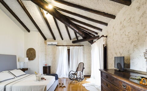 Villa Luna Blu: Furniture, Bed, Wall, Bedroom, Interior Design, Ceiling, Flooring, Bed Sheet, Bedding, Floor