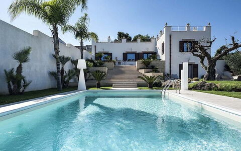 Villa della Laguna: Swimming Pool, Resort, Composite Material, Estate, Villa, Landscaping, Hacienda, Eco Hotel, Courtyard, Mansion