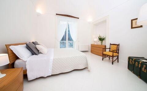 Villa Limoncello: Furniture, Interior Design, Flooring, Floor, Wood, Bedroom, Room, Bed, Ceiling, Textile