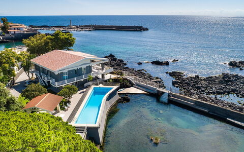 Villa del Faro: Blue, Water, Body Of Water, Coastal And Oceanic Landforms, Sea, Coast, Resort, Ocean, Eco Hotel, Shore