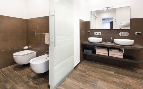 Villa Vernissage: Bathroom, Flooring, Interior Design, Plumbing Fixture, Wall, Floor, Toilet, Sink, Toilet Seat, Bathroom Sink