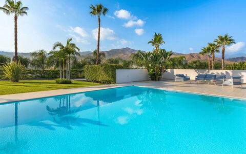Villa Contemporanea: Blue, Swimming Pool, Resort, Eco Hotel, Leisure, Shade, Tropics, Hotel, Chair