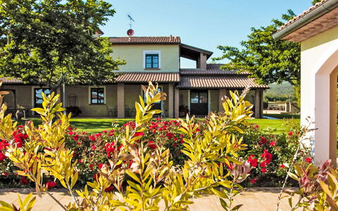 Accommodation:&nbsp;Le Debbiare 500.10