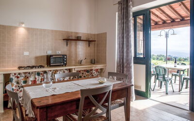 Accommodation:&nbsp;Le Debbiare 500.16