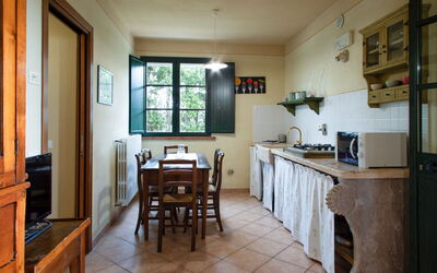 Accommodation:&nbsp;Le Debbiare 500.5