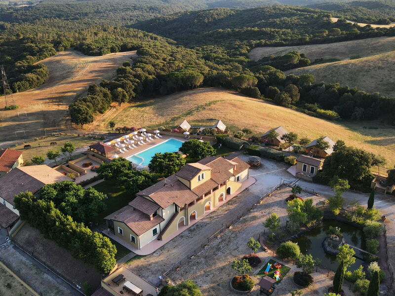 Accommodation:&nbsp;Le Debbiare 500.14