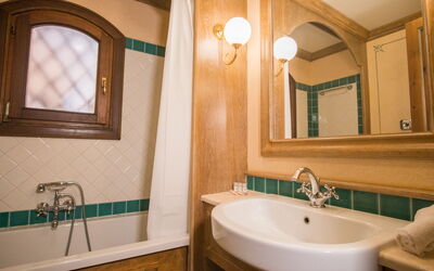 Accommodation:&nbsp;Alba Apartments
