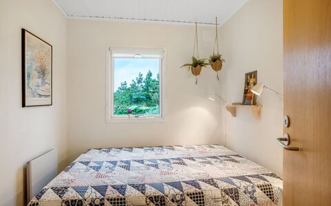 Cate - 900M from the Sea: Wall, Interior Design, Bedroom, Wood, Flooring, Floor, Bed, Ceiling, Bed Sheet, Room