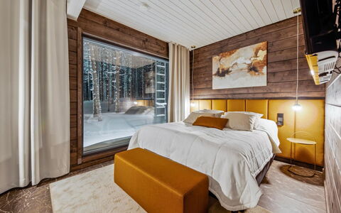 Levi Star West a: Waterway, Bank, Watercourse, Lake, Cottage, Forest, Channel, Reservoir, Log Cabin