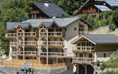 Accommodation:&nbsp;Chalets les Amis 101.4