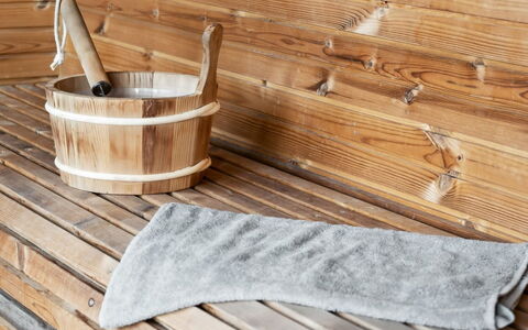 Danske - 6.8Km from the Sea: Wood, Wood Flooring, Hardwood, Plank, Wood Stain, Linens, Natural Material, Laminate Flooring, Varnish, Snow