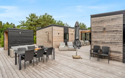 Danske - 6.8Km from the Sea: Home, Cottage, Porch, Siding, Farmhouse, Outdoor Structure