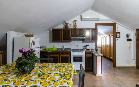 La Quiete e Il Mare: Swimming Pool, Resort, Apartment, Hotel, Condominium, Resort Town, Thermae, Villa, Eco Hotel