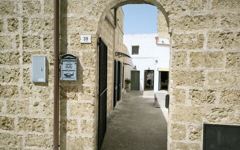 Morciano di Leuca 1: Wall, Architecture, Composite Material, Door, Concrete, Brick, Brickwork, Stone Wall, Alley