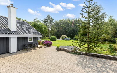 Lenya - 33Km from the Sea