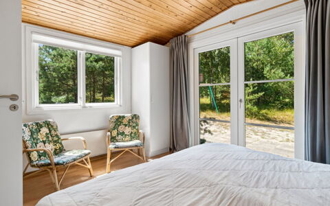 Sylvie - 400M from the Sea: Interior Design, Wood, Furniture, Flooring, Floor, Bedroom, Ceiling, Bed, Home, Lighting