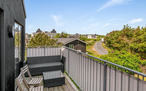 Kjeld - from the Sea: Architecture, Home, Urban Design, Garden, Slope, Deck, Hardwood, Balcony, Siding, Estate