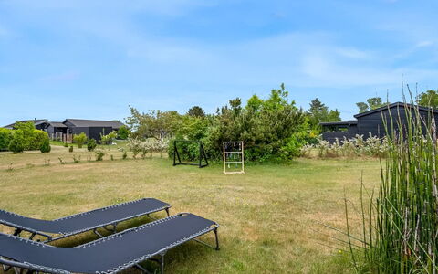 Blomma - 1Km from the Sea: Land Lot, Lawn, Garden, Shade, Landscaping, Yard, Backyard, Walkway, Outdoor Furniture