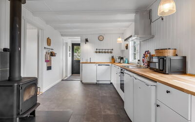 Blomma - 1Km from the Sea