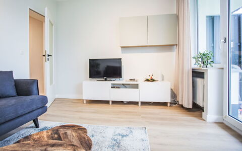 Rothaarsteig: Furniture, Interior Design, Flooring, Floor, Wood, Room, Wood Flooring, Ceiling, Living Room, Apartment