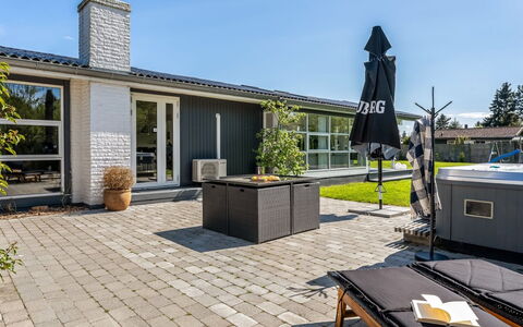 Timao - 750M from the Sea: Wood, Home, Porch, Deck, Hardwood, Roof, Wood Stain, Wood Flooring, Eco Hotel