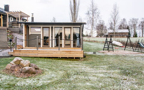 Aurinkopaikka: Porch, Cottage, Garden Buildings, Siding, Outdoor Structure, Log Cabin, Shed, Yard, Deck