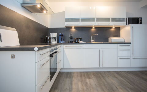 Blick Ins Grüne: Kitchen, Countertop, Kitchen Appliance, Major Appliance, Flooring, Interior Design, Wood, Cabinetry, Floor, Ceiling