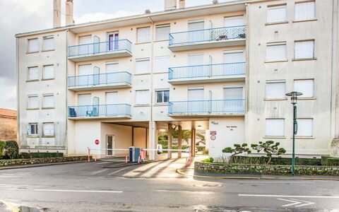 La Bernerie-En Retz 250: Apartment, Neighbourhood, Residential Area, Asphalt, Condominium, Urban Design, Human Settlement, Mixed-Use, Balcony, Family Car